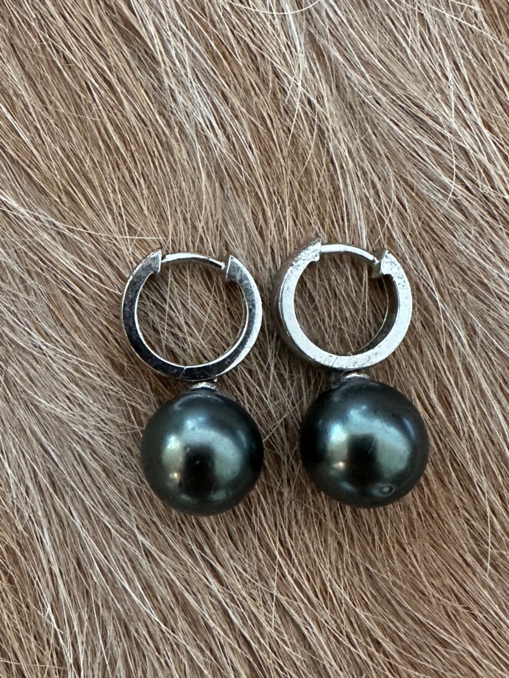 South Sea Tahitian Pearls Earrings